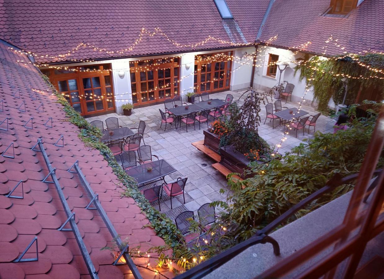 Hotel U Hrabenky Telc Exterior photo